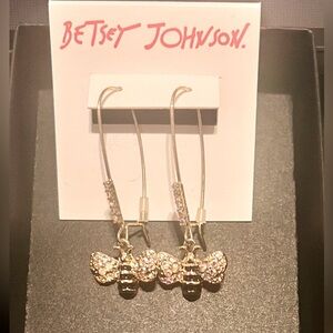 Betsey Johnson Honey Bee earrings